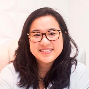 Drª Mariana H. Akinaga Makiyama, Cirurgiã Plástica