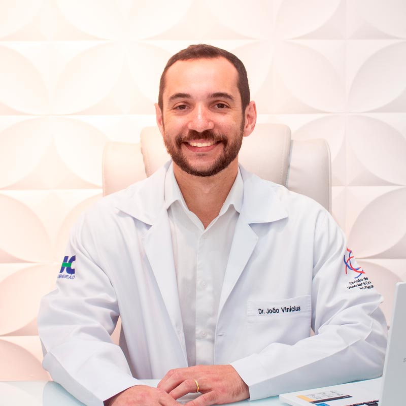 Dr. João Vinicius F. B. Teixeira Cirurgião Vascular